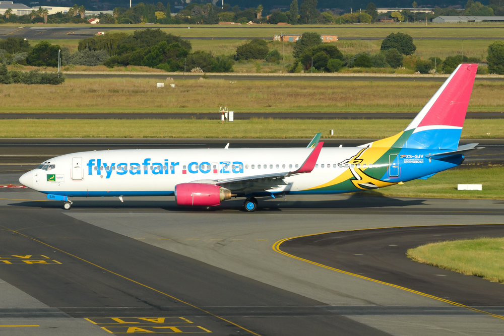 flysafair 737 loses main landing gear wheel on take off from johannesburg 0 KfOqrrbV